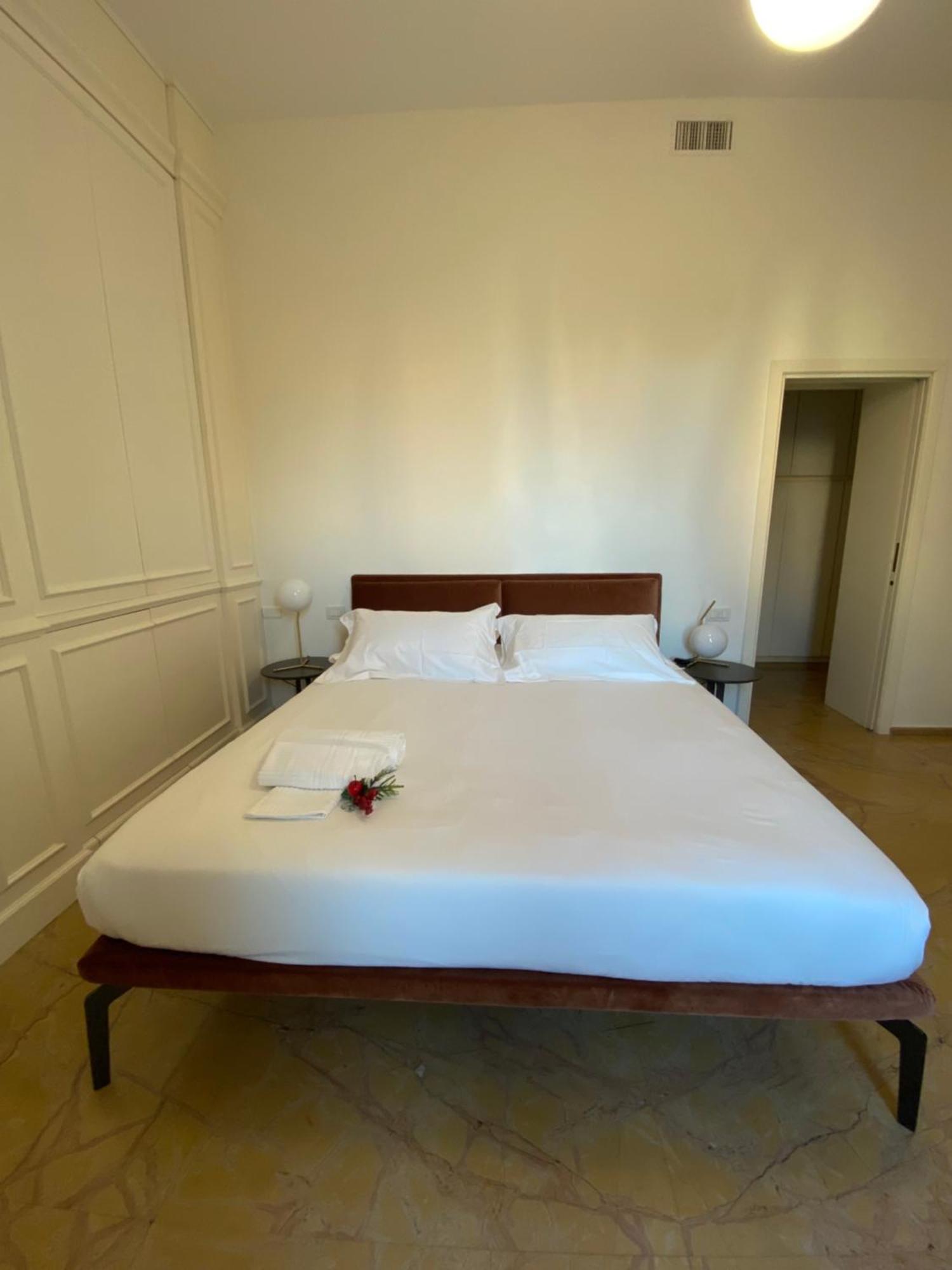 Apartamento Luxury House With Parking Nápoles Exterior foto